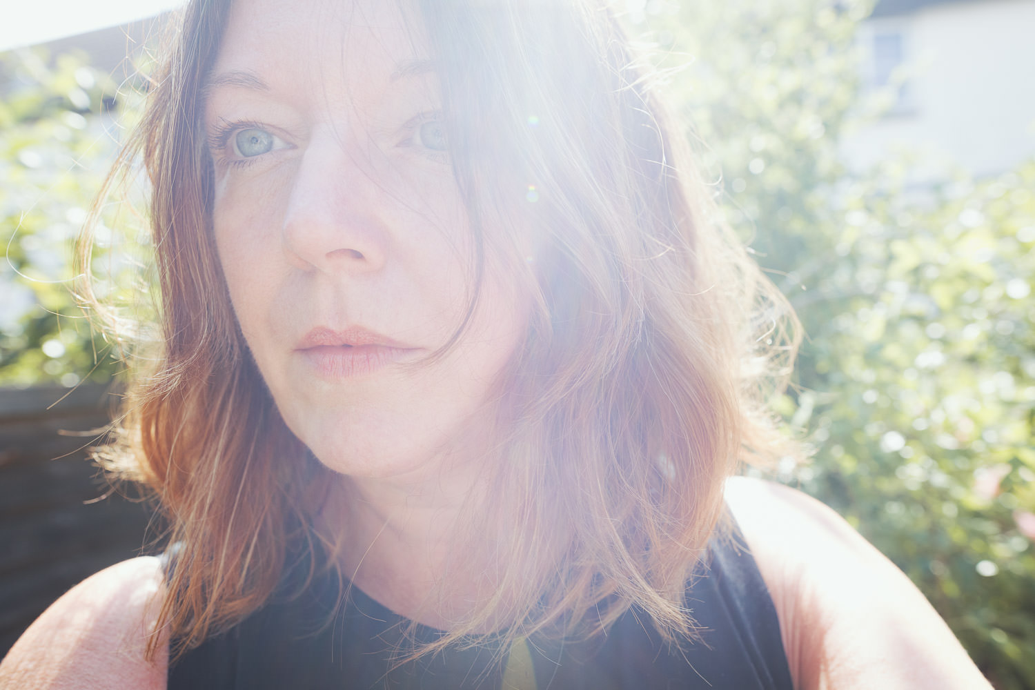 Selfie of Tracy Morter Photography, a documentary wedding photographer who lives in South Woodham Ferrers in Essex. She has a brunette bob and blue eyes.